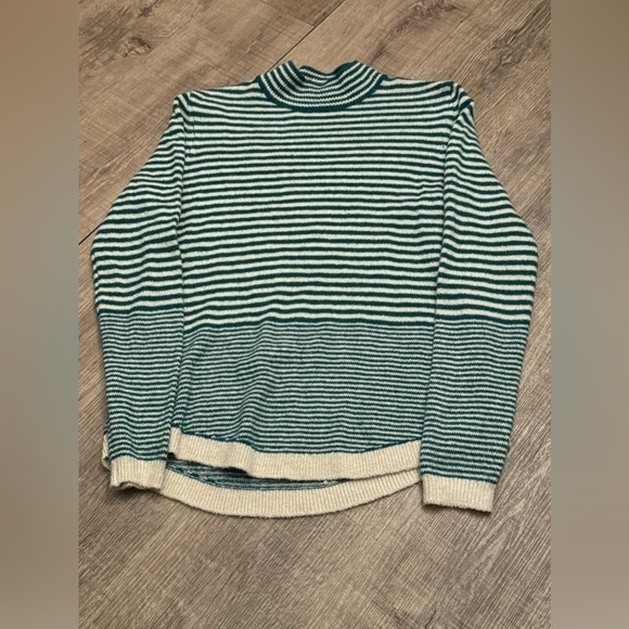 Liz Claiborne Sweater NWOT XS - Picture 1 of 5